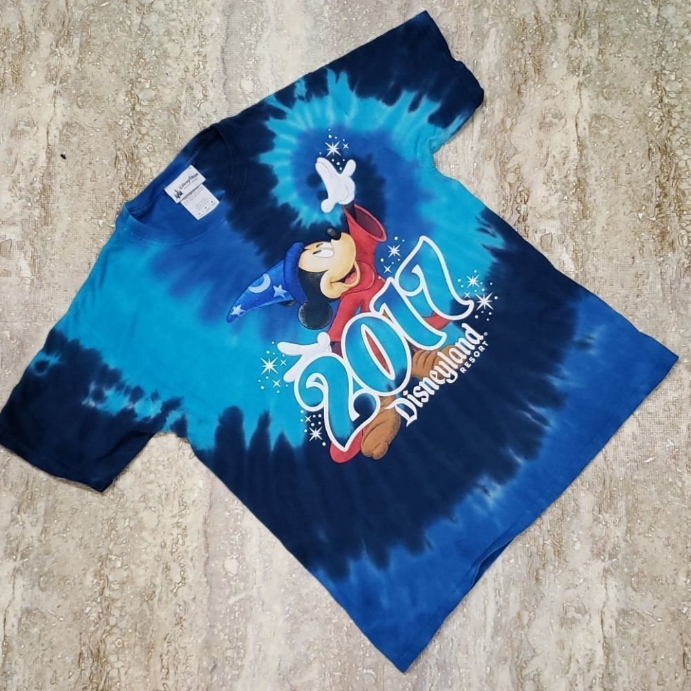 DISNEY PARKS 2017 TIE DYE TEE SIZE M